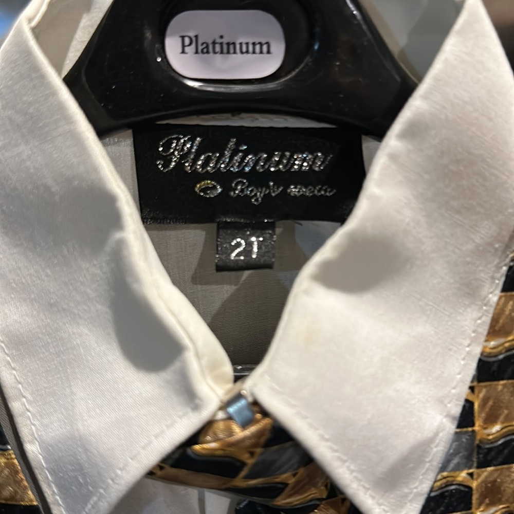 Dress clothes - Picture 3 of 3